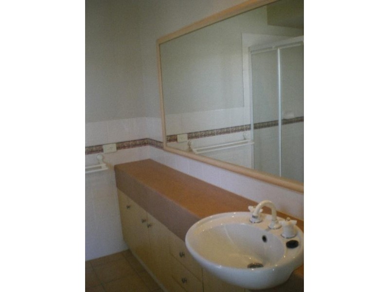 8 Meadow Way, Upper Coomera QLD 4209