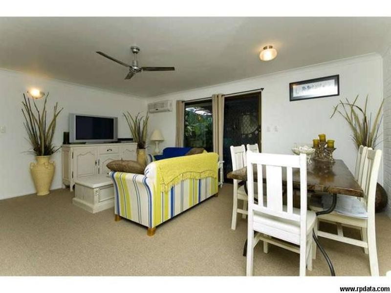 1/38 Middle Street, Labrador QLD 4215