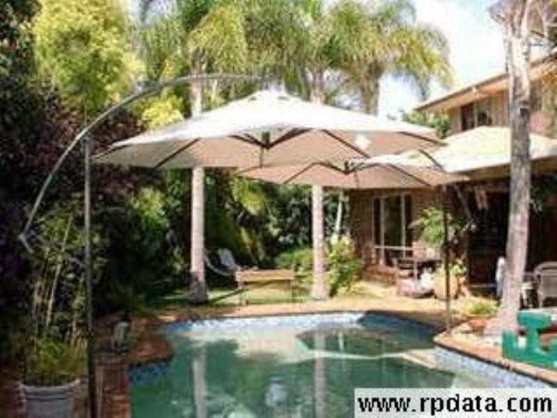 3 Salmon Street, Southport QLD 4215