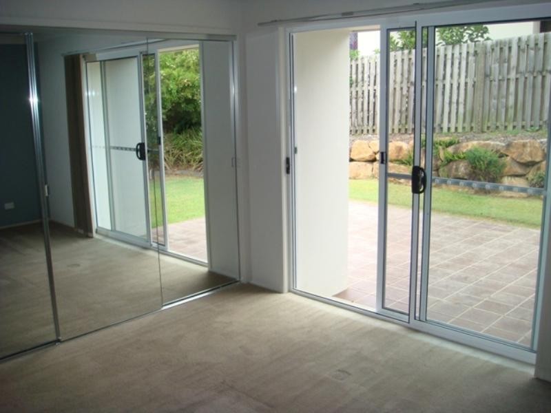 4 Nara Crescent, Oxenford QLD 4210