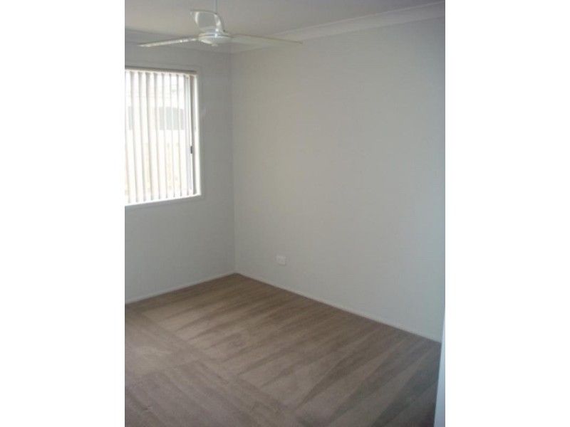 4 Nara Crescent, Oxenford QLD 4210