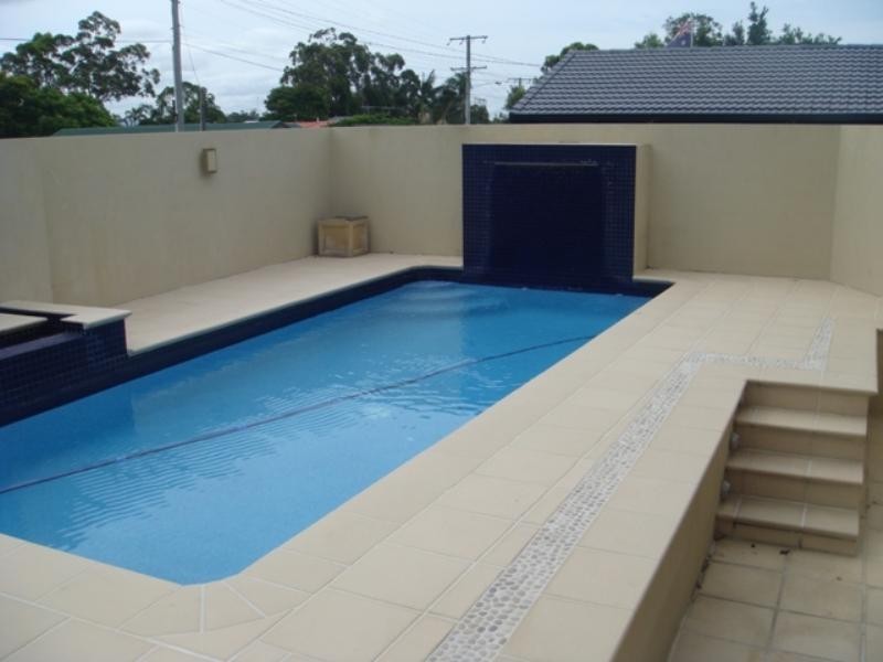 7 Hillview Parade, Ashmore QLD 4214