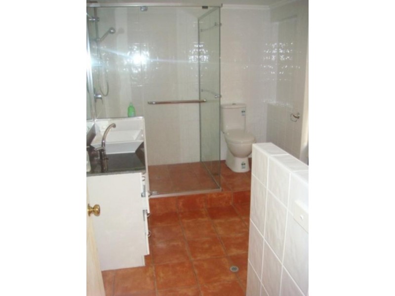 7 Hillview Parade, Ashmore QLD 4214