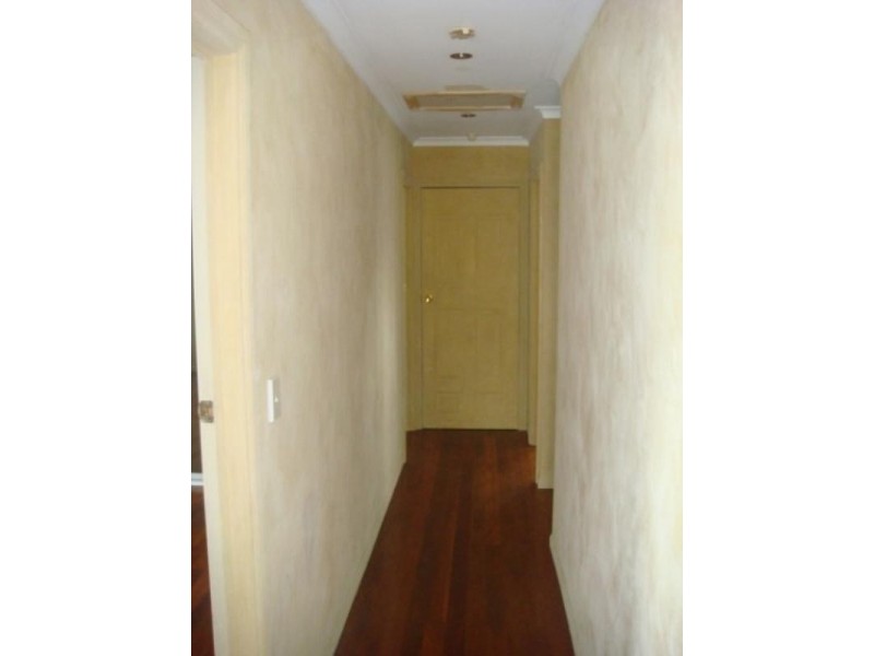 7 Hillview Parade, Ashmore QLD 4214