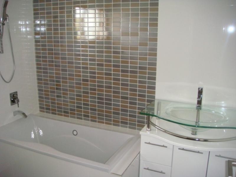 7 Hillview Parade, Ashmore QLD 4214