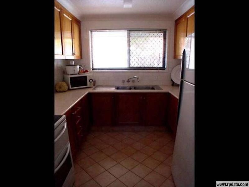 1/38 Middle Street, Labrador QLD 4215
