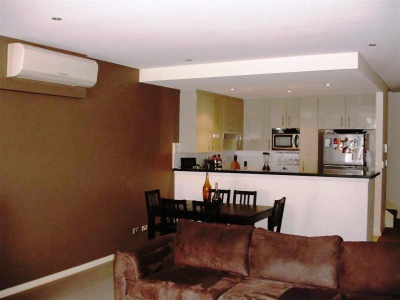 207/3 Como Crescent, Southport QLD 4215