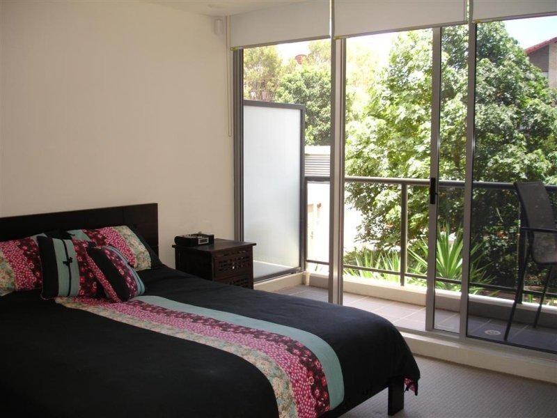 207/3 Como Crescent, Southport QLD 4215