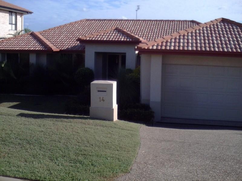 14 Kite Circuit, Arundel QLD 4214