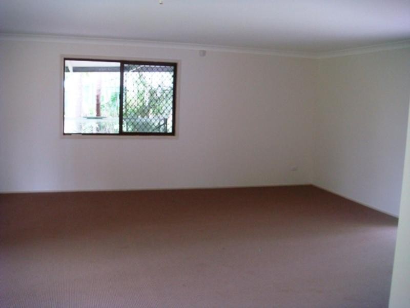 48 Uplands Drive, Parkwood QLD 4214