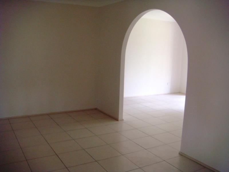 48 Uplands Drive, Parkwood QLD 4214