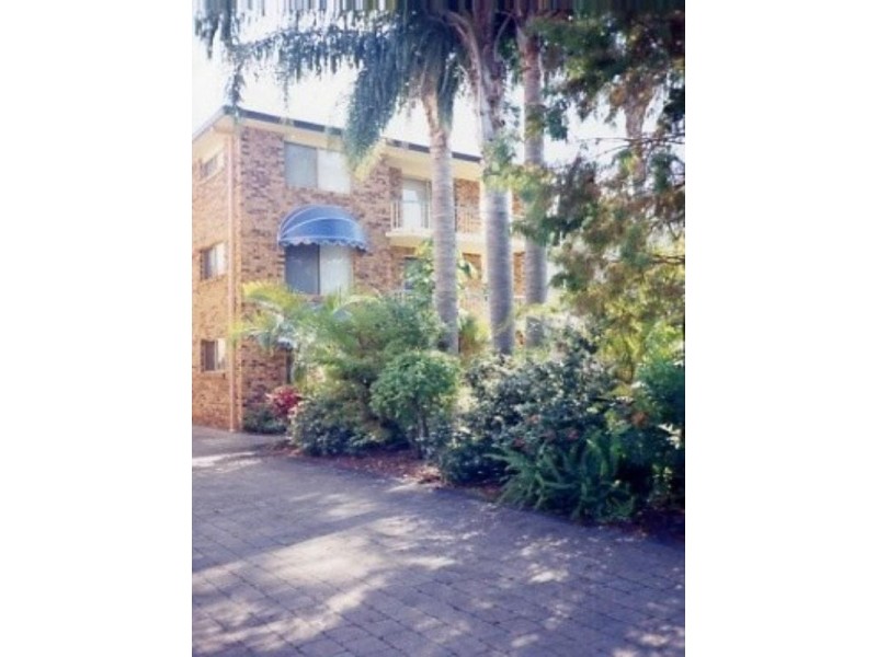 2/144 Marine Parade, Southport QLD 4215