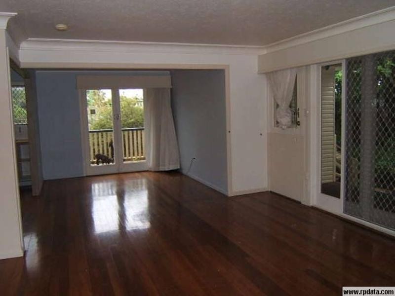 4 Kathleen Avenue, Southport QLD 4215