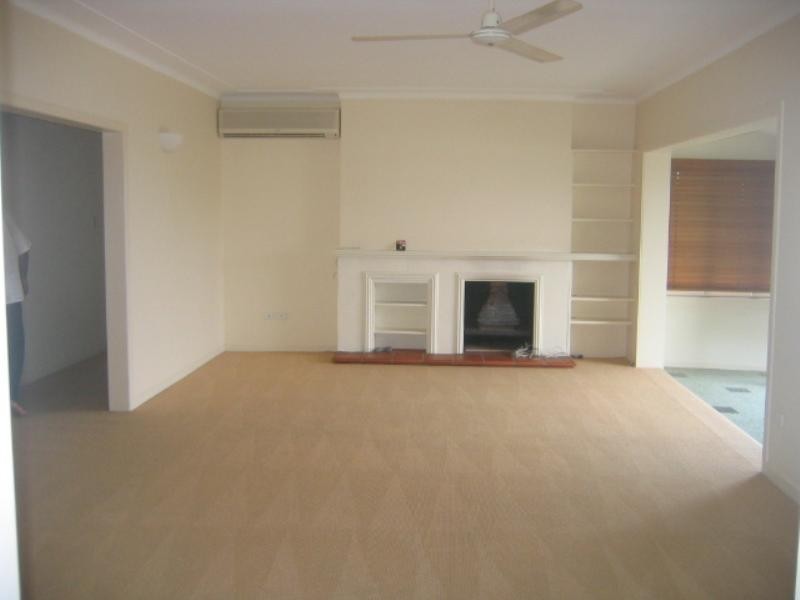 182 Turpin Road, Labrador QLD 4215