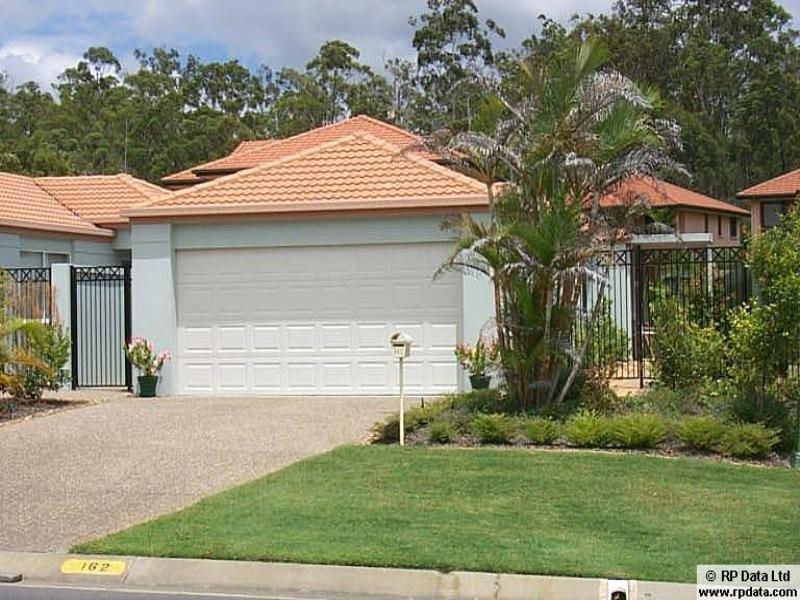 162 Greenacre Drive, Arundel QLD 4214