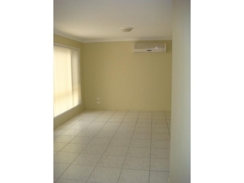 162 Greenacre Drive, Arundel QLD 4214