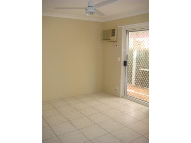 162 Greenacre Drive, Arundel QLD 4214