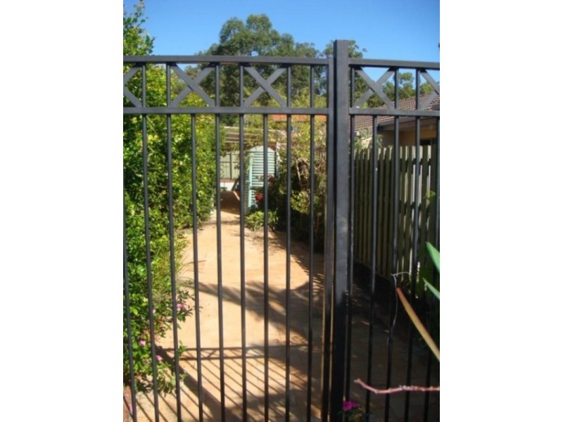 162 Greenacre Drive, Arundel QLD 4214