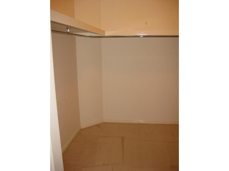 8 Noelene Lane, Arundel QLD 4214