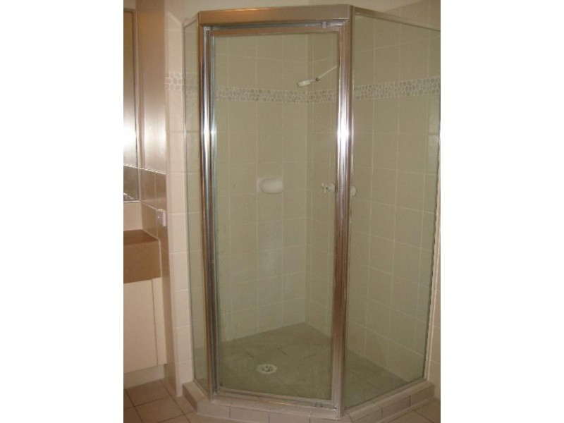 8 Noelene Lane, Arundel QLD 4214