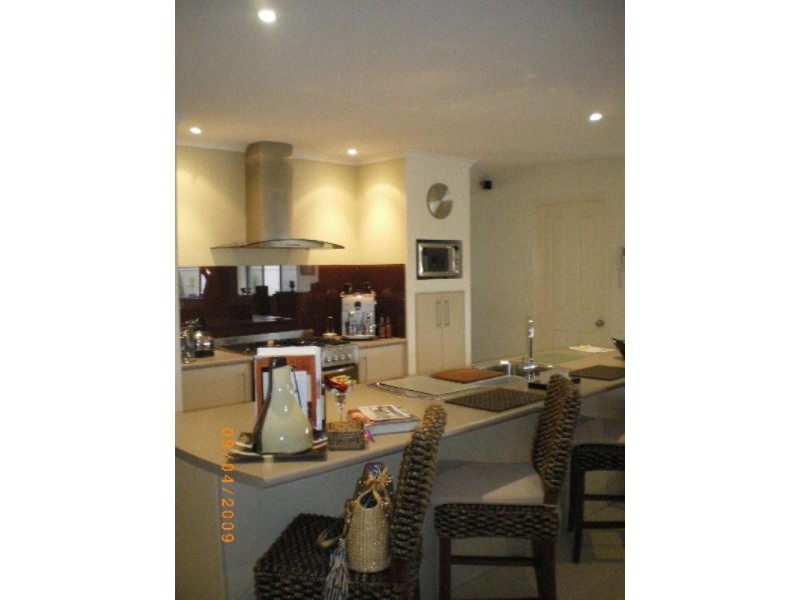 7 Leopard Tree Place, Molendinar QLD 4214