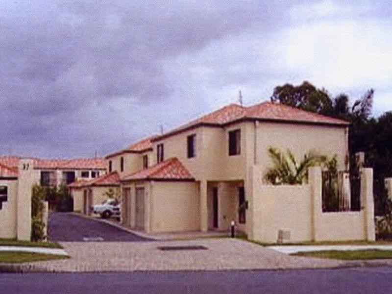 16/37 Harley Street, Labrador QLD 4215