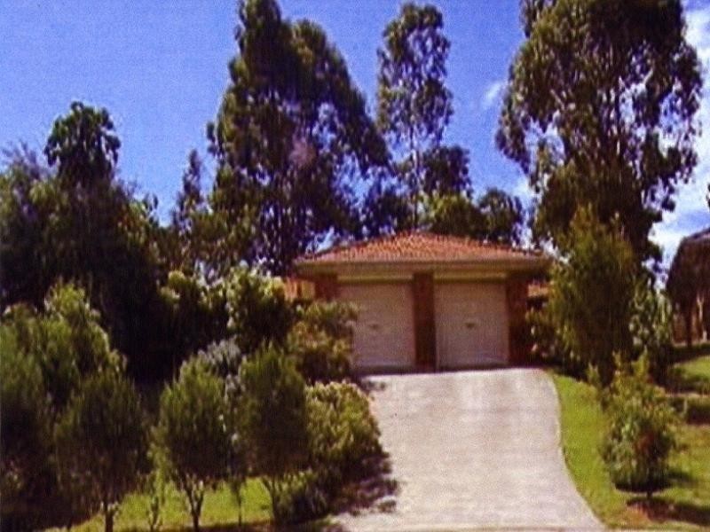 2/8 Hill Court, Labrador QLD 4215