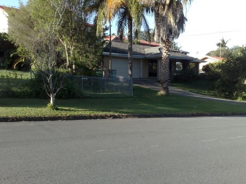 23 Loweana Street, Southport QLD 4215