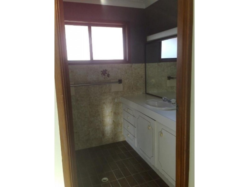 23 Loweana Street, Southport QLD 4215