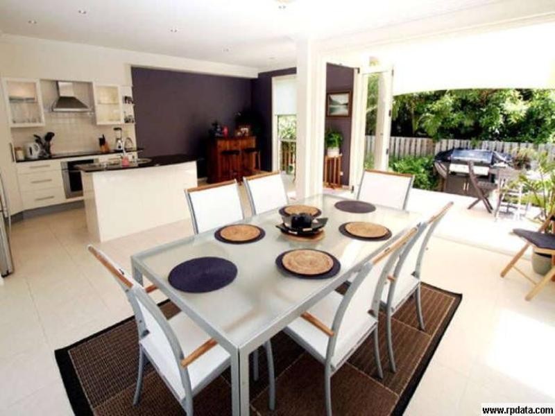 2/58 Bayview Street, Runaway Bay QLD 4216