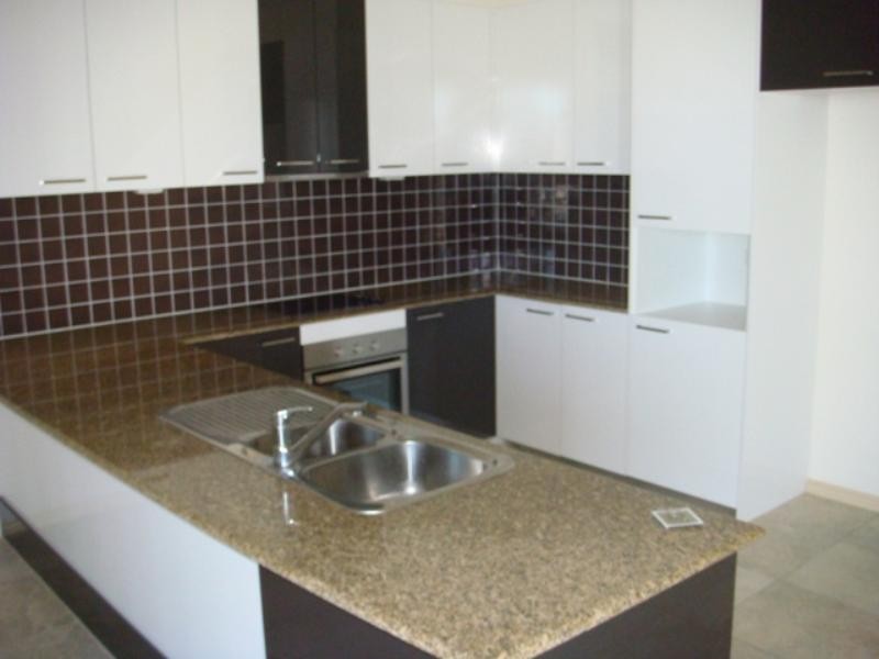 2/14 Minnie Street, Southport QLD 4215