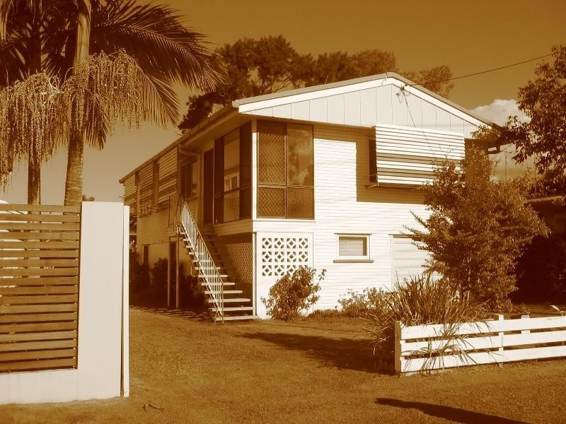 24 Clark Street, Biggera Waters QLD 4216