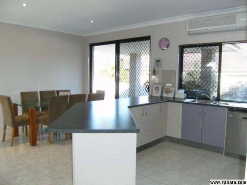 6 Portreeves Place, Arundel QLD 4214