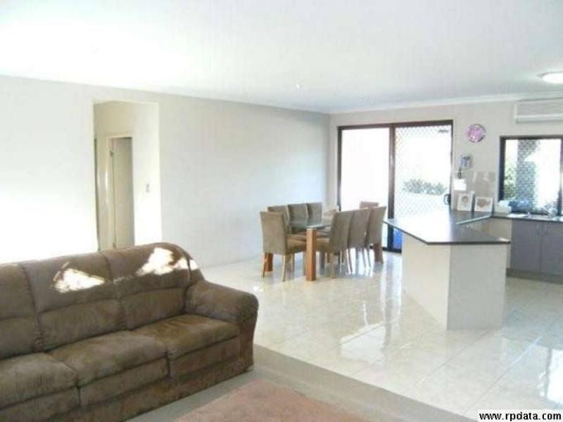 6 Portreeves Place, Arundel QLD 4214