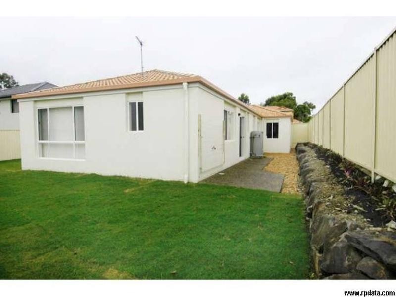 64 Tiger Drive, Arundel QLD 4214