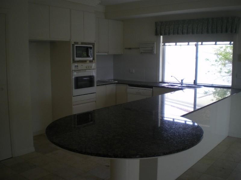 104/40 Cotlew St East, Bundall QLD 4217