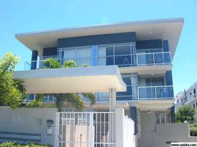 2/130 Marine Parade, Southport QLD 4215