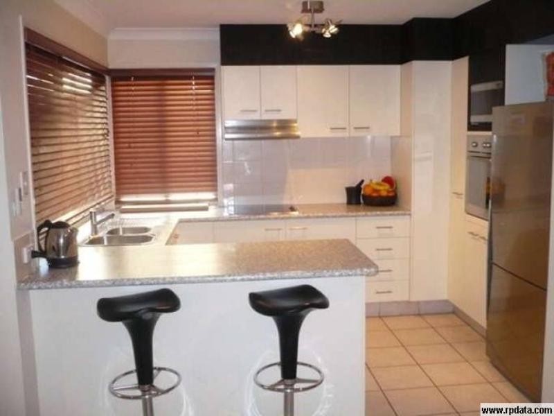 42 Marble Arch, Arundel QLD 4214