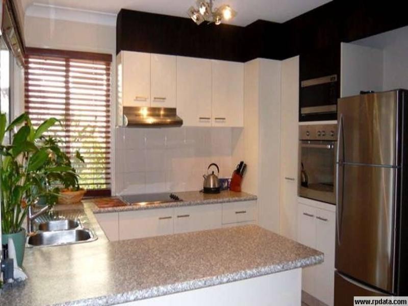 42 Marble Arch, Arundel QLD 4214