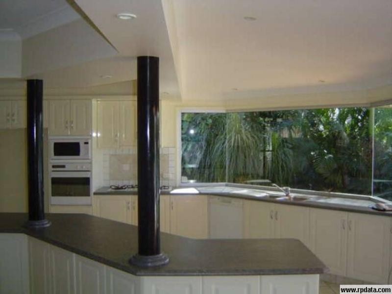 24 Annoula Avenue, Biggera Waters QLD 4216