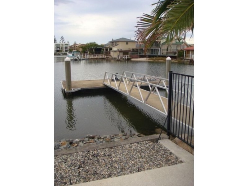 24 Annoula Avenue, Biggera Waters QLD 4216