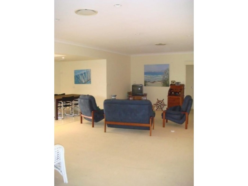 24 Annoula Avenue, Biggera Waters QLD 4216