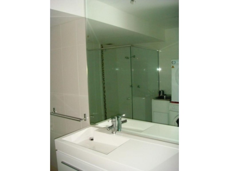 7c/10 Marine Parade, Southport QLD 4215