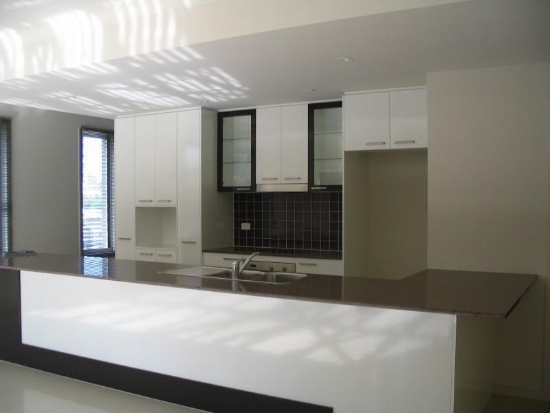 3/18 Minnie Street, Southport QLD 4215