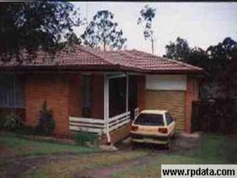 12 Winani Drive, Ashmore QLD 4214