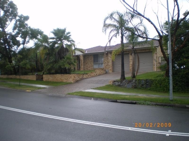 124 Macquarie Avenue, Molendinar QLD 4214