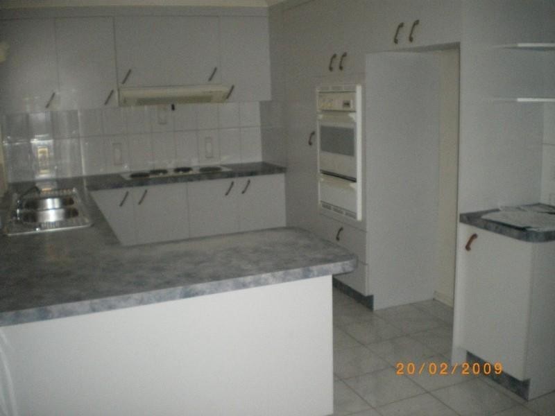 124 Macquarie Avenue, Molendinar QLD 4214