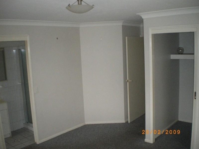 124 Macquarie Avenue, Molendinar QLD 4214