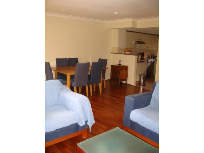 2/46 Daintree Drive, Parkwood QLD 4214