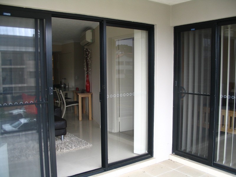 9/24-26 Parker Street, Labrador QLD 4215